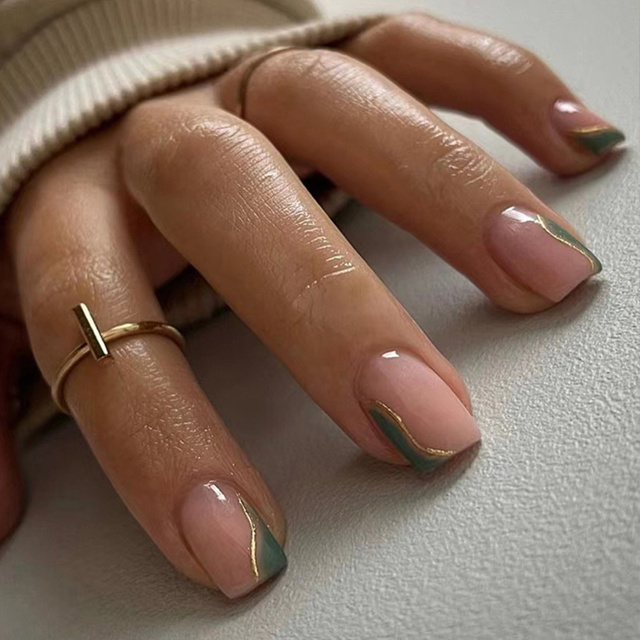 Short fake nails for women gir - огляд і ціна Nail Art Overlay